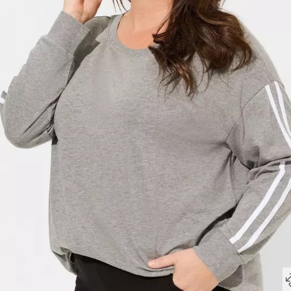 TORRID SUPER SOFT HEATHER GREY VARSITY LONG SLEEVE TOP SIZE 0 L /12